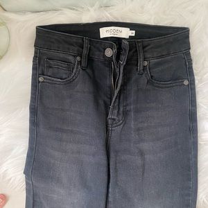 HIDDEN jeans